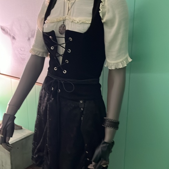 A 12 piece Steampunk Holloween costume - Picture 7 of 11